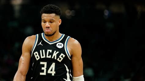 nba series lines|Sources: Bucks preparing to be without Giannis Antetokounmpo.